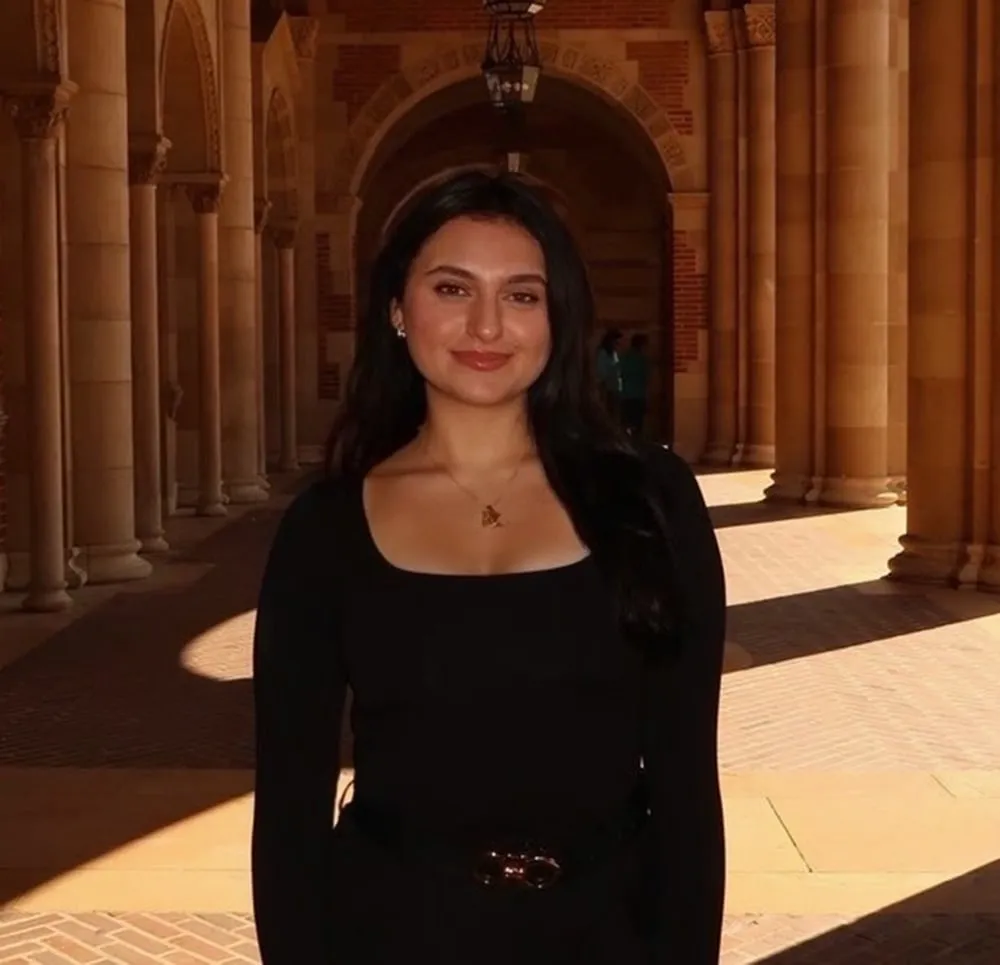 Portrait of Nairy Manoukian.